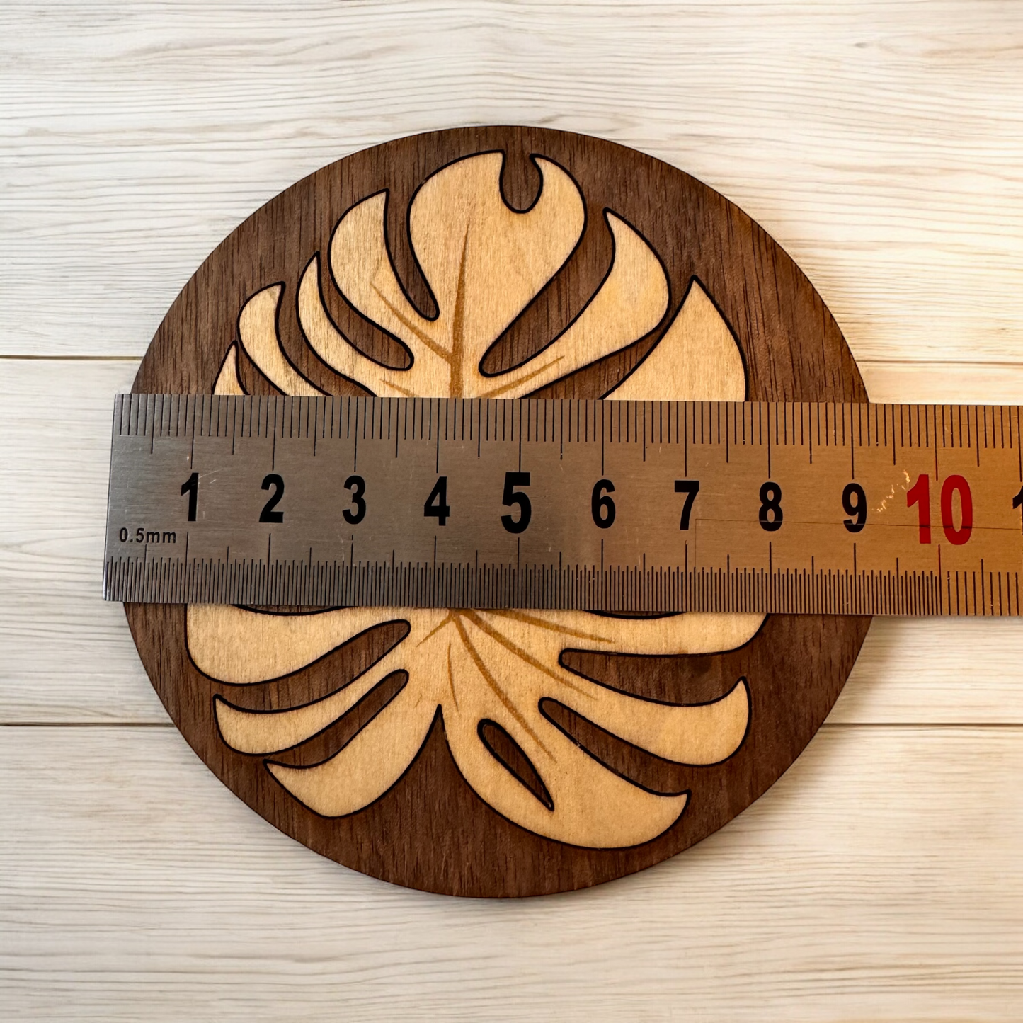 Dessous de Verre Monstera en Bois (Noyer & Érable) – Incrustation à Plat et Finition Naturelle