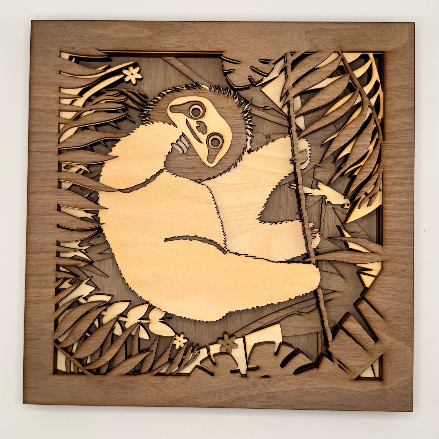 Tableau 3D en bois - Joe le paresseux - 28x28 cm